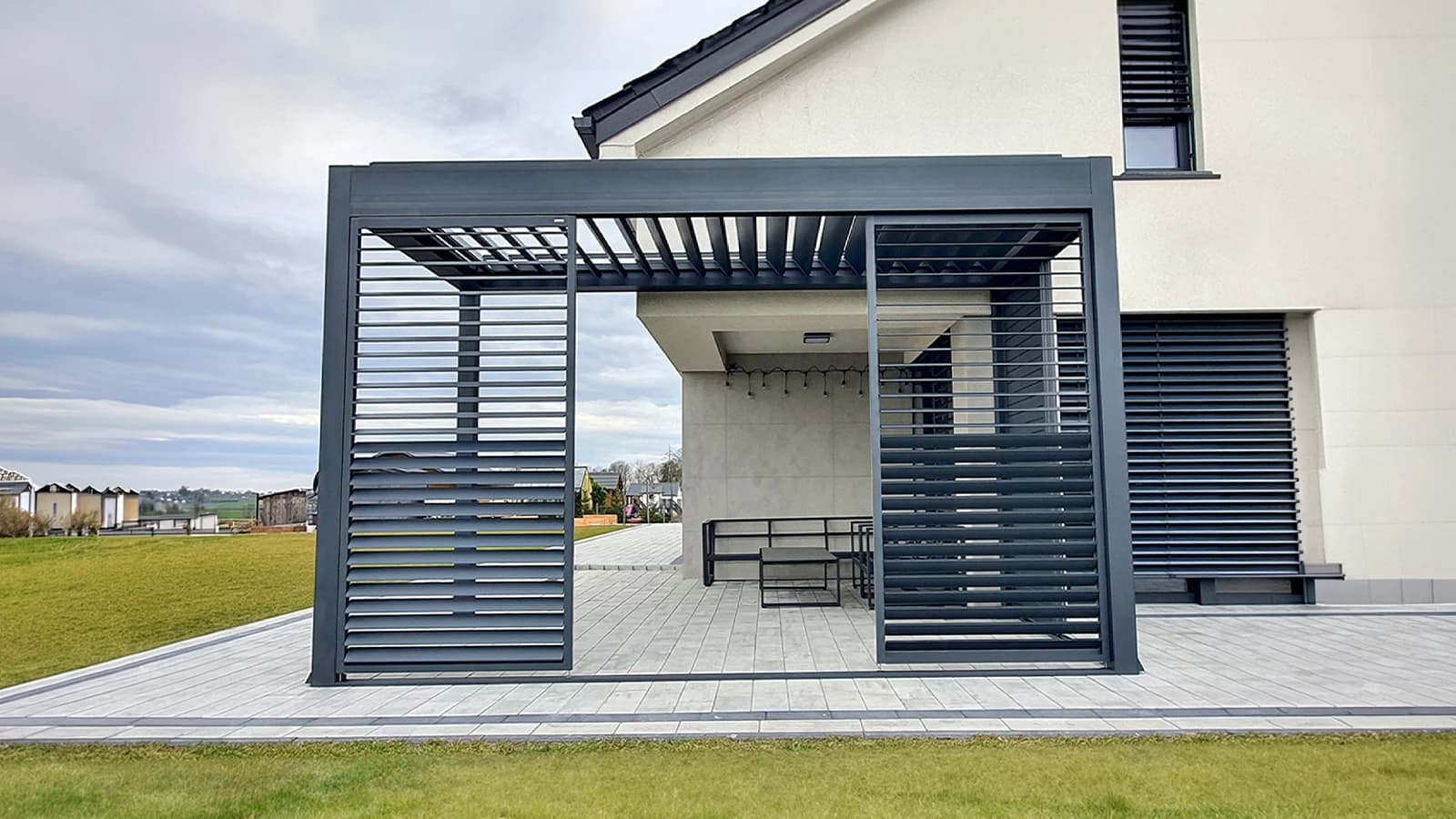 Outdoor Shutter thumbnail 4