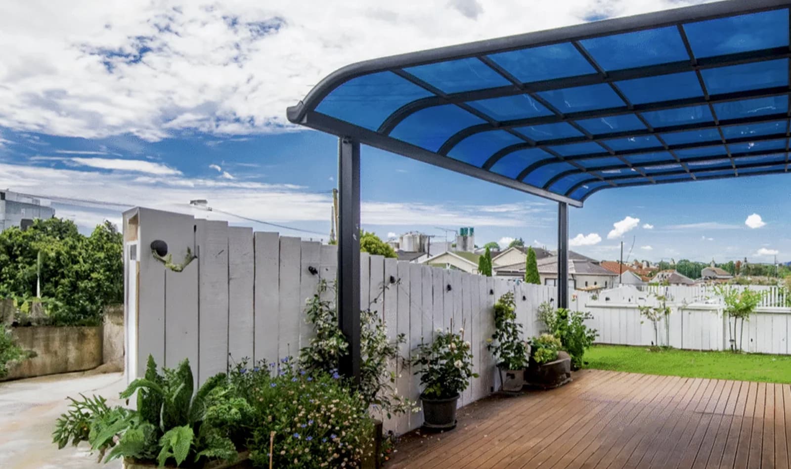 Curved Canopy